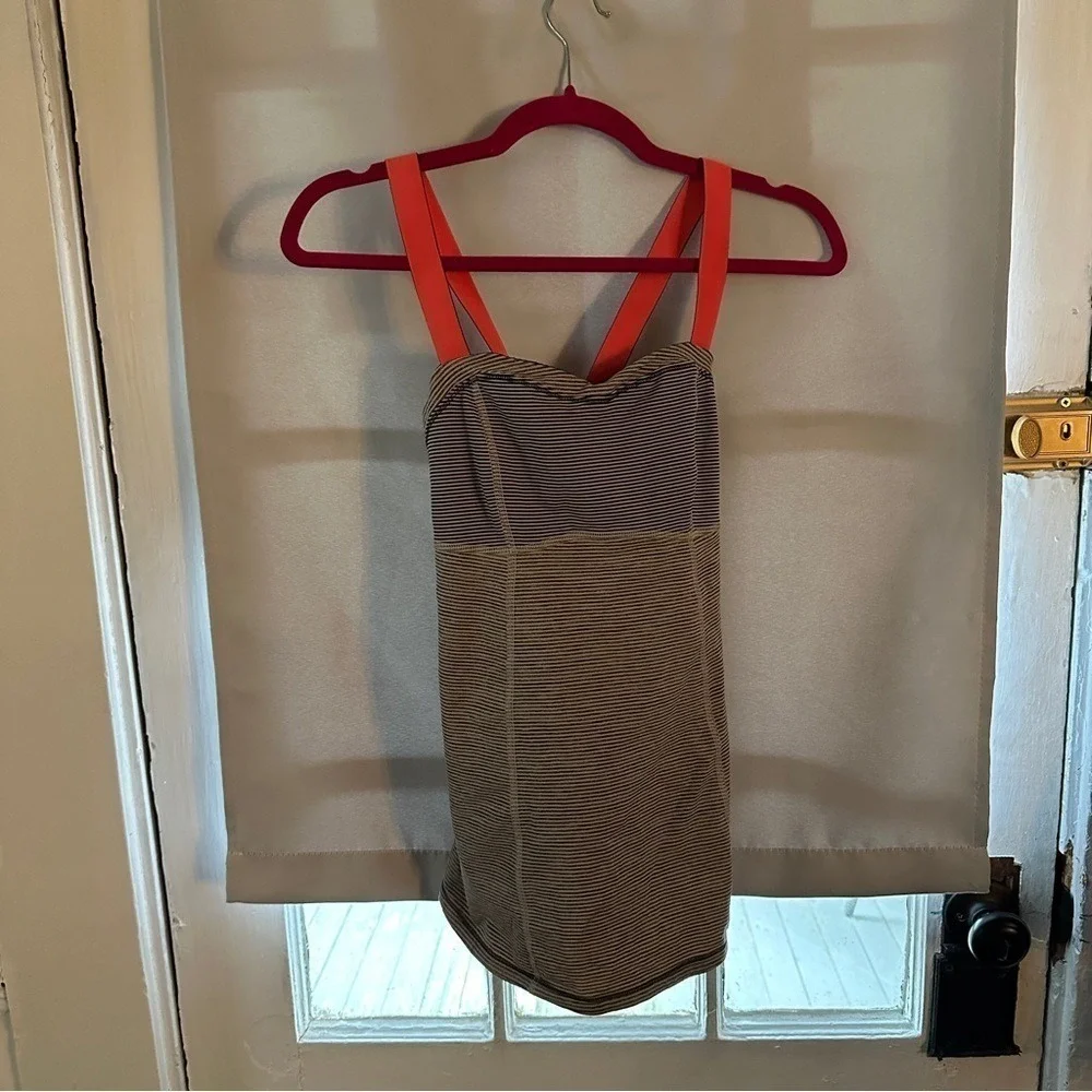 Lululemon Catch‎ Me Tank size 2 Tonka Stripe Cashew Black
